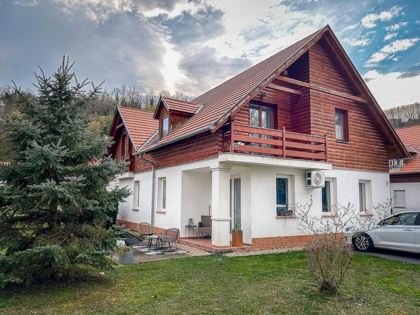 Birdie Apartman Zalacsany Exterior photo